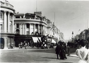 Regent Street, Londres, c.1900 de English Photographer